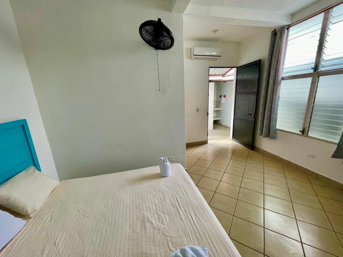 Hostal Inn 2 Flores Zewnętrze zdjęcie