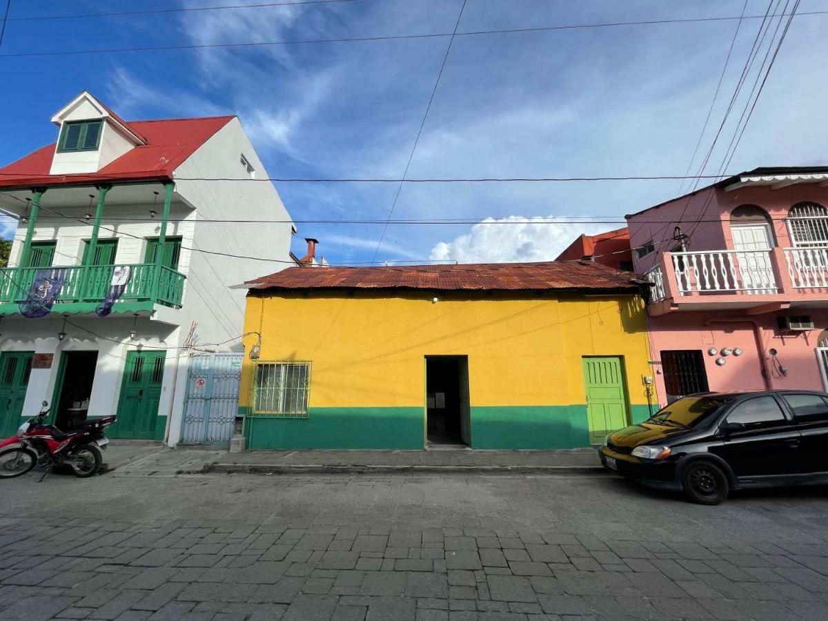 Hostal Inn 2 Flores Zewnętrze zdjęcie