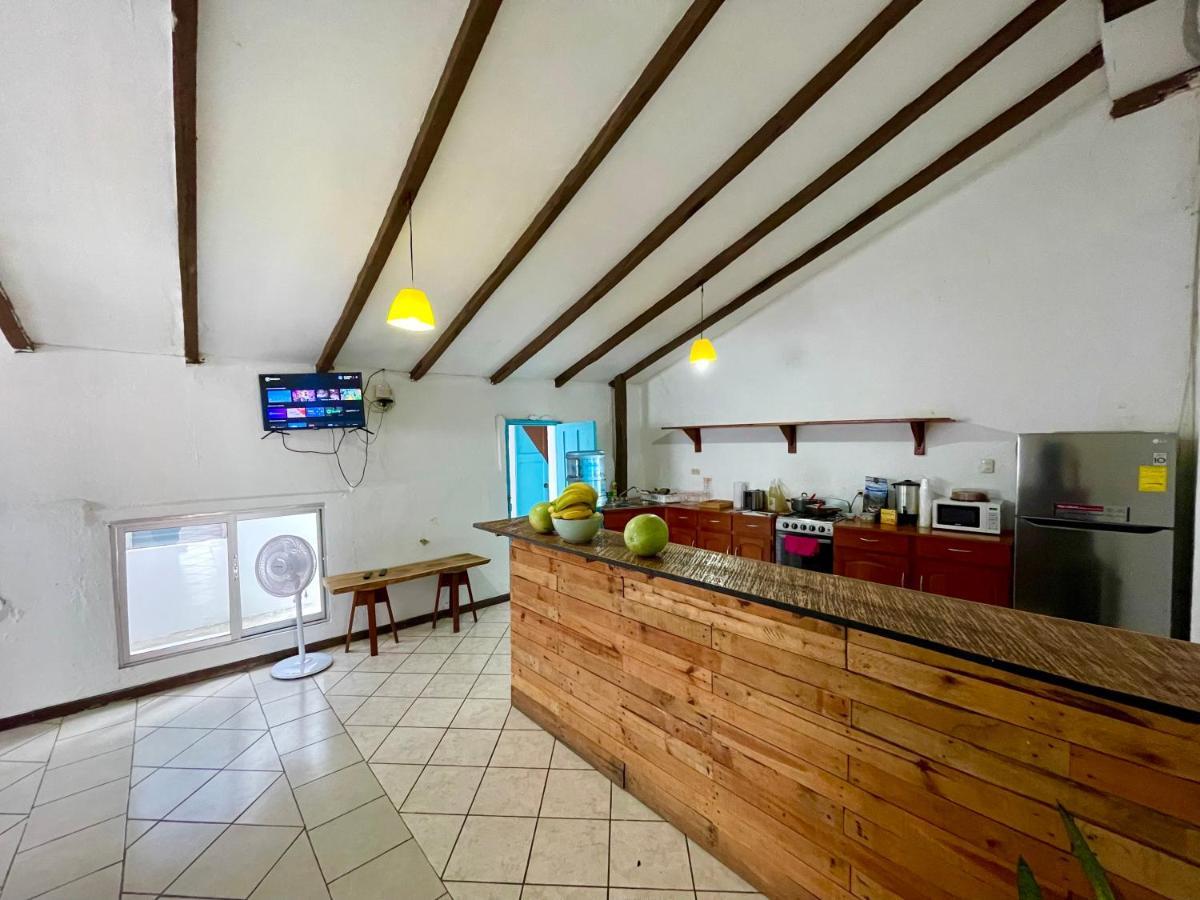 Hostal Inn 2 Flores Zewnętrze zdjęcie