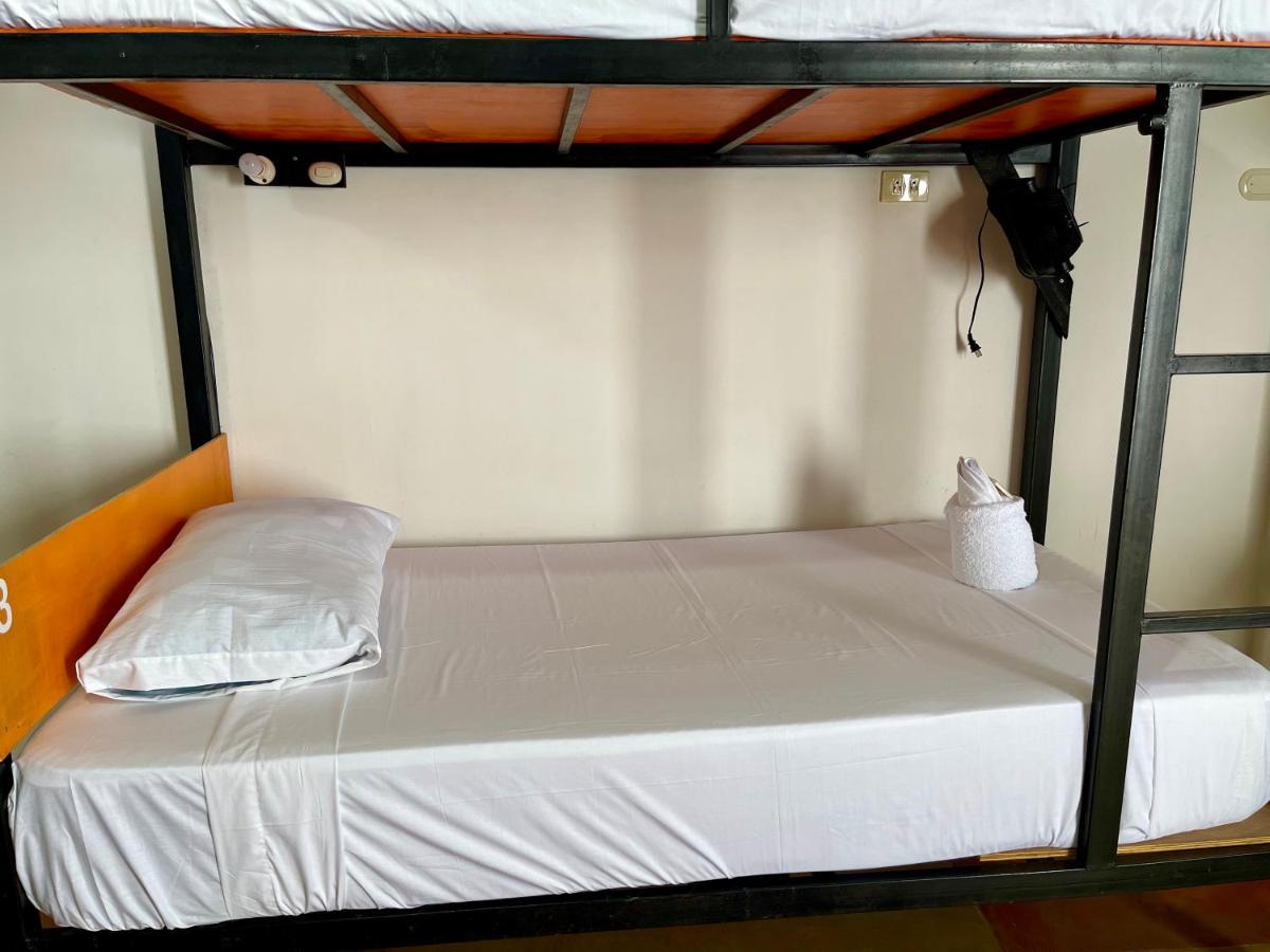 Hostal Inn 2 Flores Zewnętrze zdjęcie