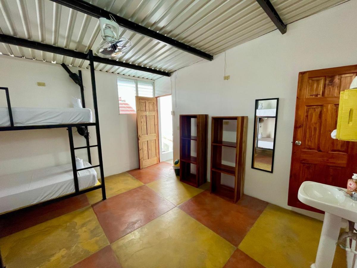 Hostal Inn 2 Flores Zewnętrze zdjęcie