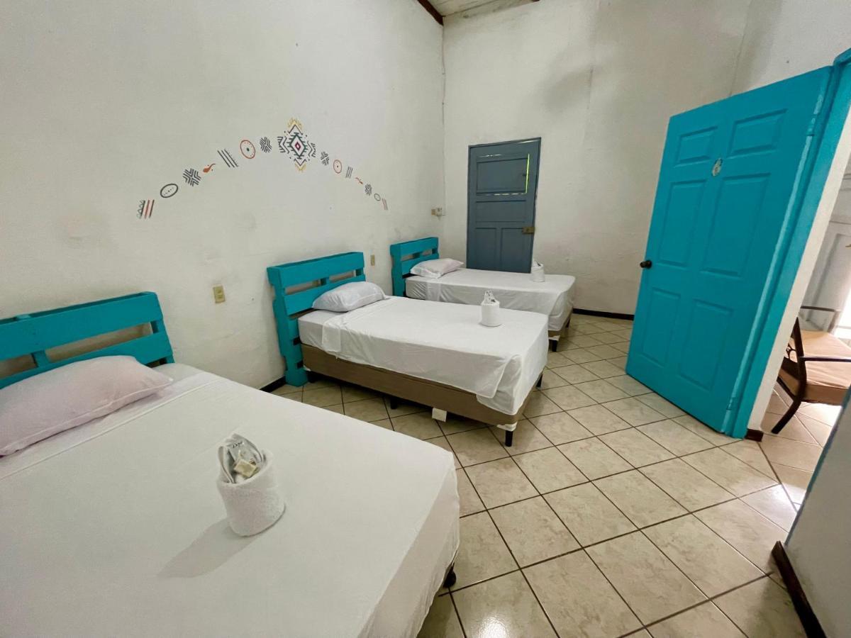 Hostal Inn 2 Flores Zewnętrze zdjęcie